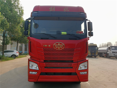 國(guó)六解放JH6 9米6冷藏車 高效冷鏈運(yùn)輸?shù)膶I(yè)解決方案